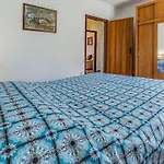 In With Swimming Pool Villa *