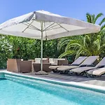 In With Swimming Pool