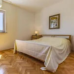 Villa In With Swimming Pool Pula