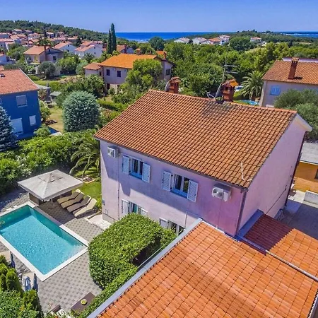 In Pula With Swimming Pool *