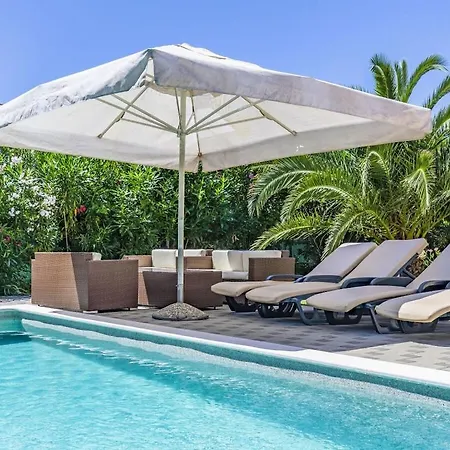 In Pula With Swimming Pool