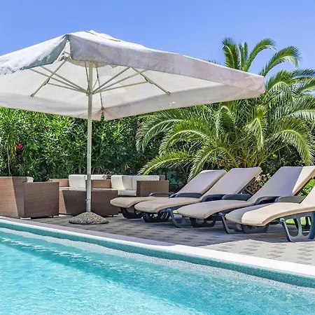 In Pula With Swimming Pool