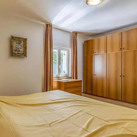 In Pula With Swimming Pool Villa