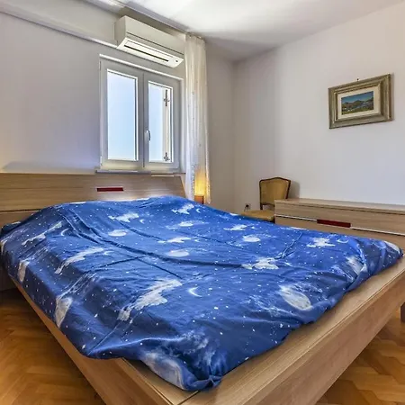 In Pula With Swimming Pool Villa